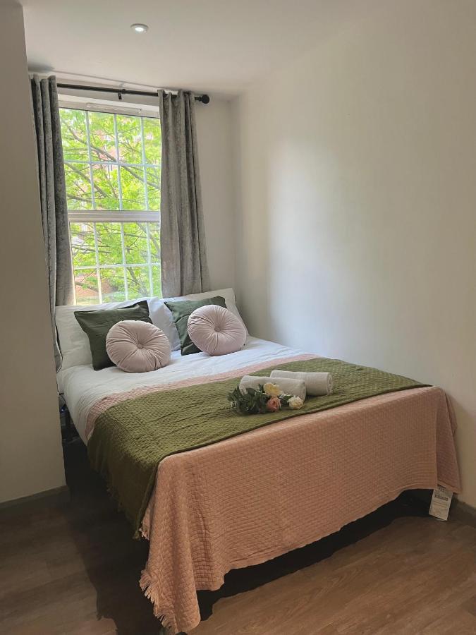 3 Bedroom Flat In King's Cross, St Pancras's. 2 Minutes To Euston. Apartment