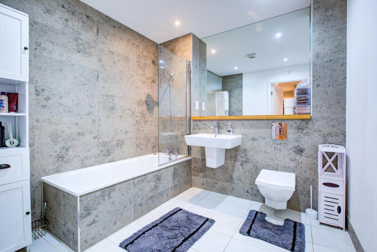 2 Bedroom Spacious In The Heart Fulham Appartamento