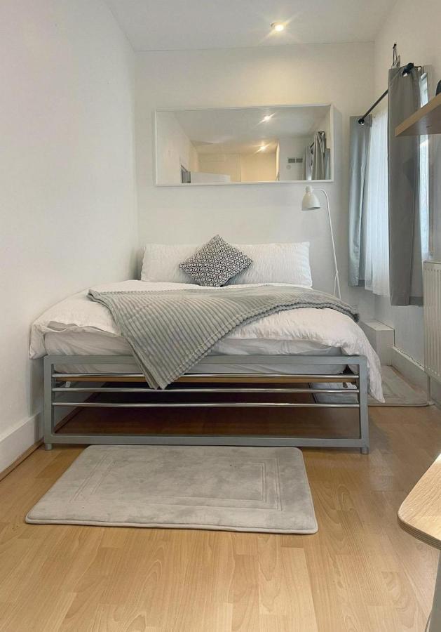 Beautiful 2 Bedroom House In Fulham. Lejlighed *