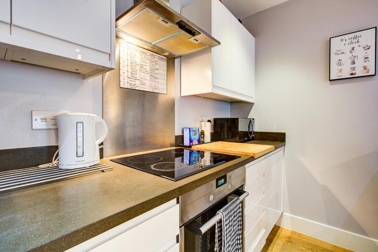 2 Bedroom Spacious In The Heart Fulham Appartamento