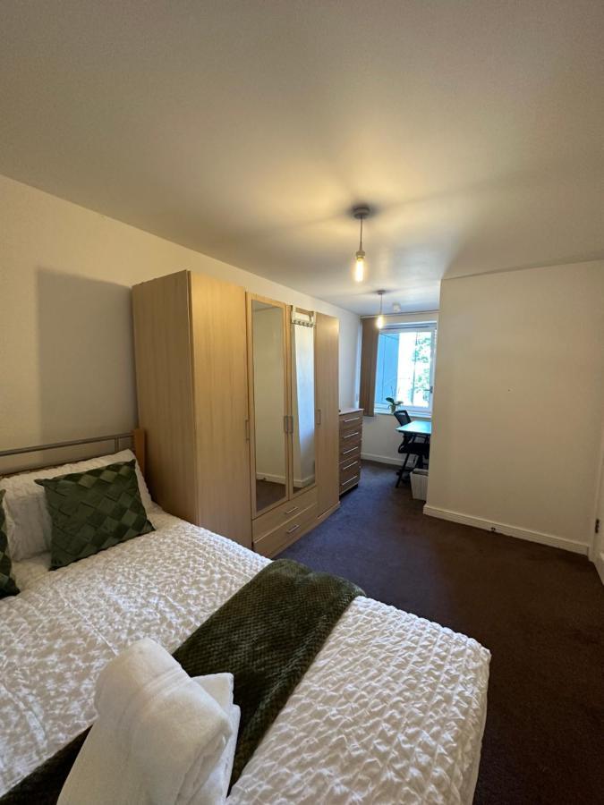 Appartement New Build 2 Bedroom With 2 Bath In Londen