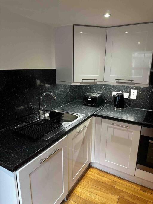 Appartamento Amazing 2bed2bath Edgeware *
