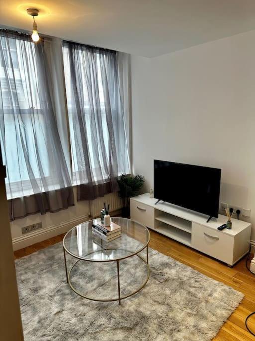Amazing 2bed2bath Edgeware Londra