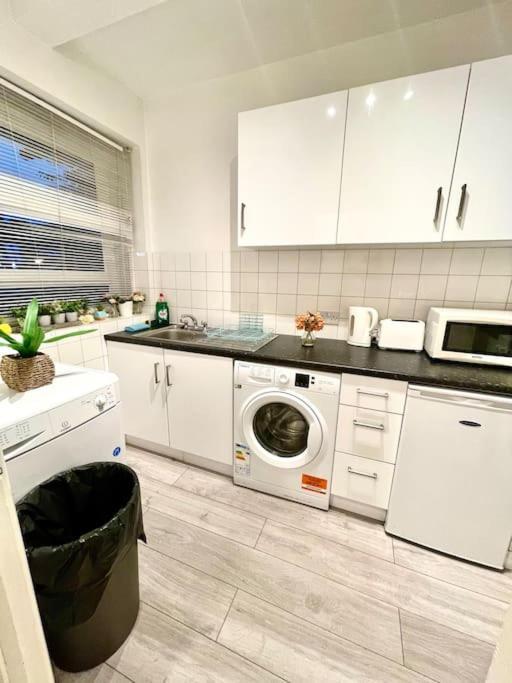 Lägenhet 2 Bed Flat Near To Tower Bridge