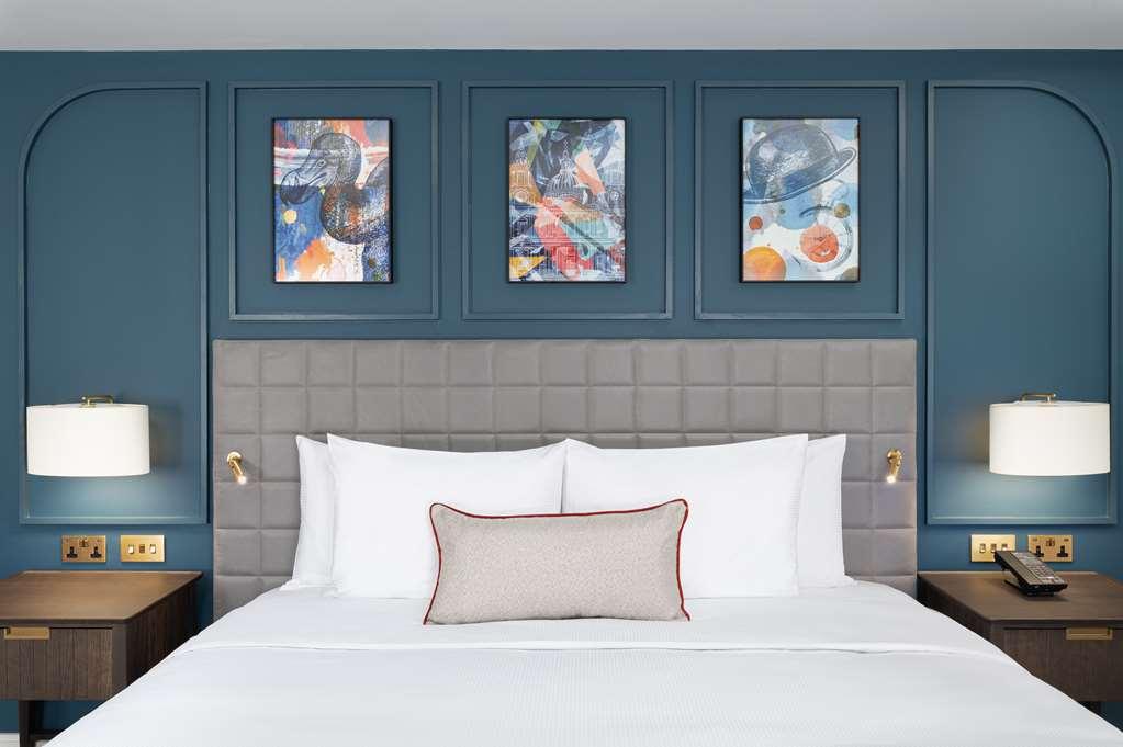 Lost St Pauls London, Curio Collection By Hilton 4*