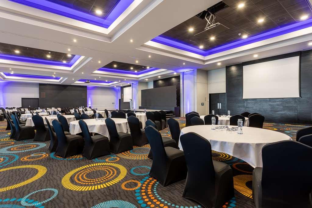 Radisson And Conf Centre Heathrow Hotel 4*