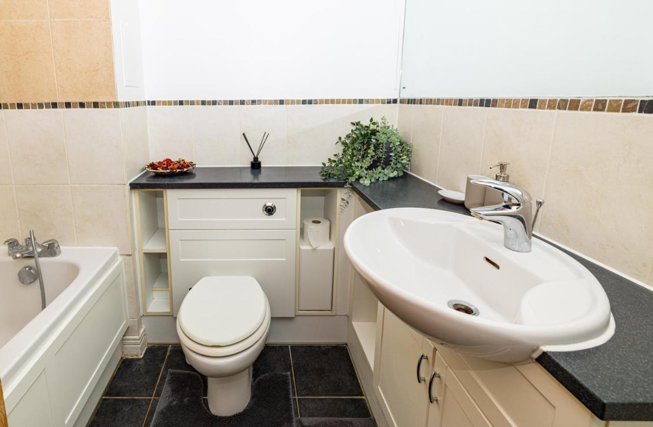 Pensionat Nice Close To City231 London