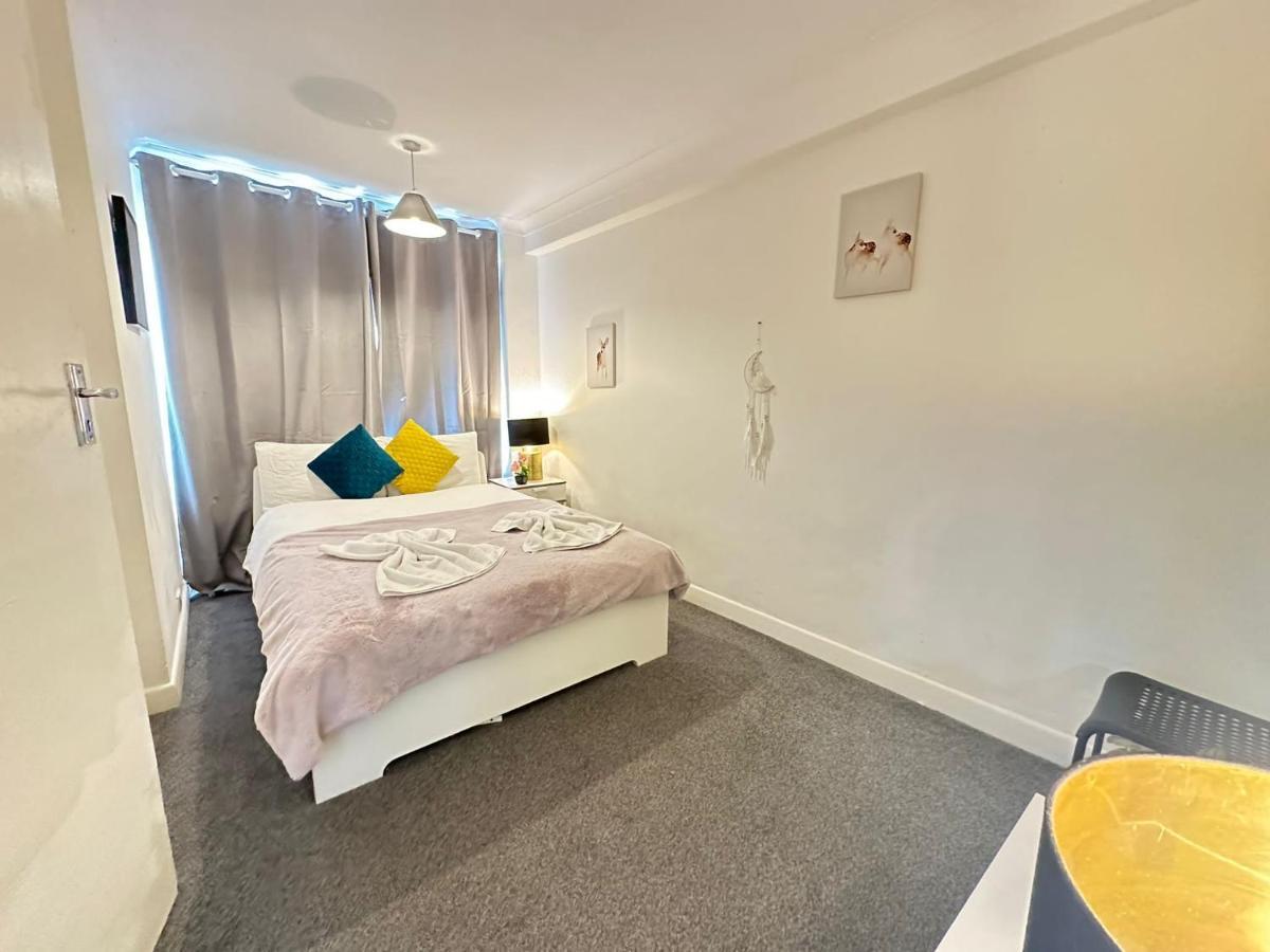 Burwood 2 Bedroom * Londen