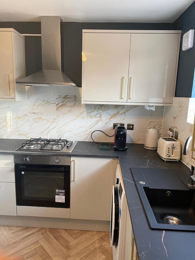 Elegant 2 Bedroom Flat In Chiswick Near Tube Stations Lejlighed