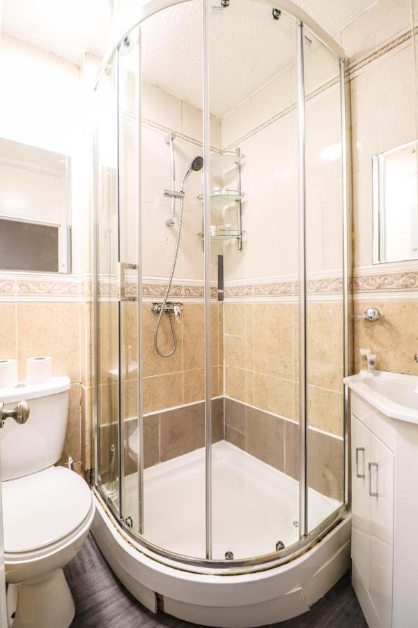 Appartement Cosy Property Right By Warren Street Station! Free Wifi!