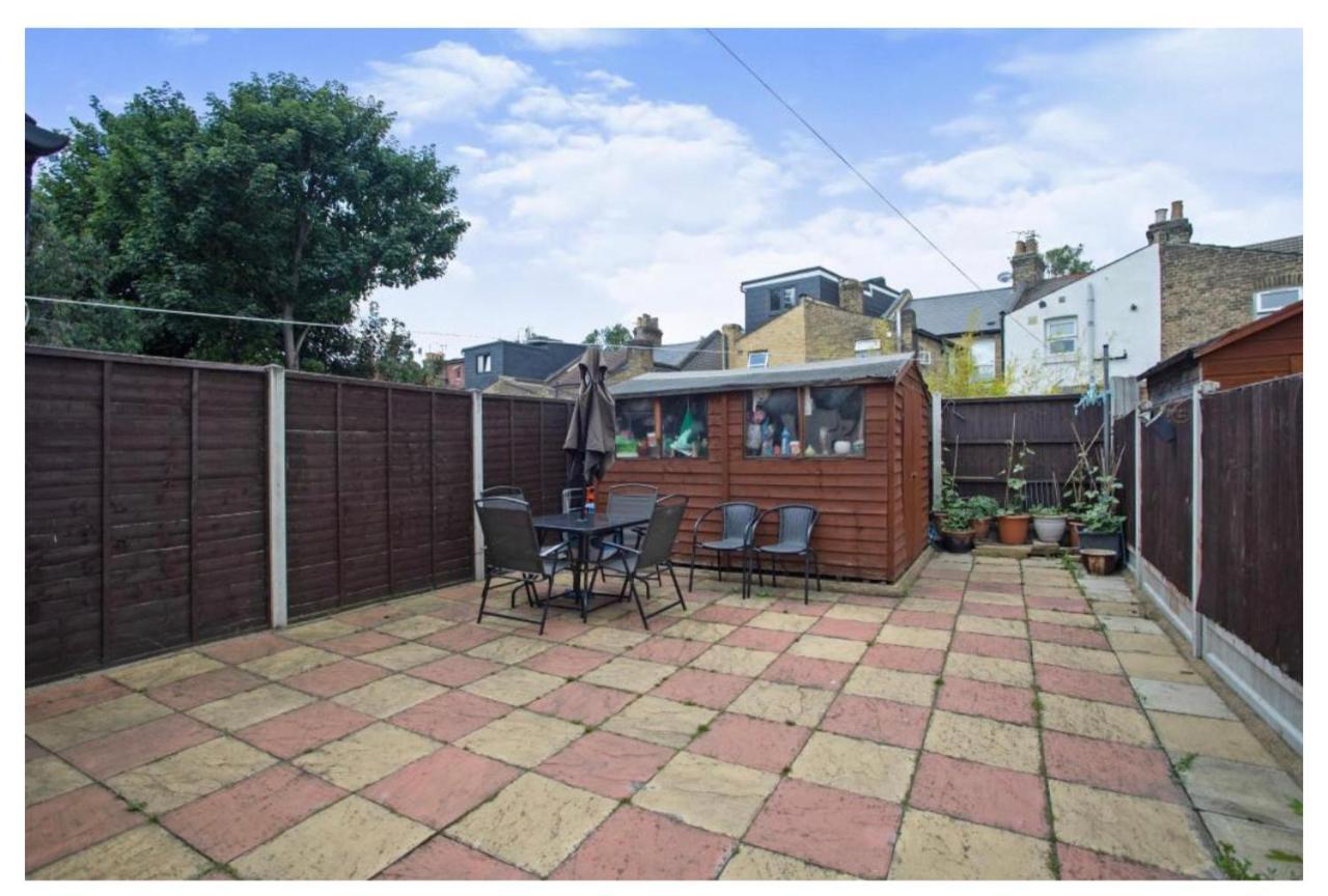 The Leyton Oasis Londres