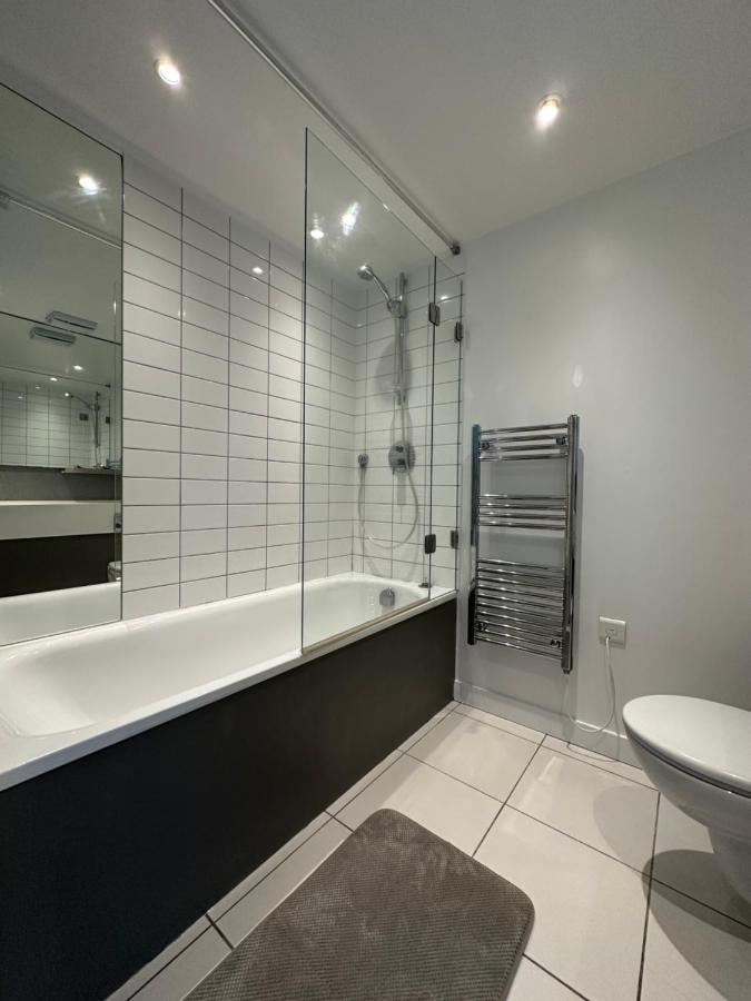Luxury Modern 1 Bedroom With Balcony London