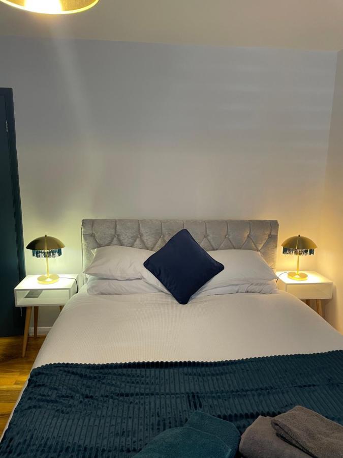 Elegant 2 Bedroom Flat In Chiswick Near Tube Stations Leilighet *