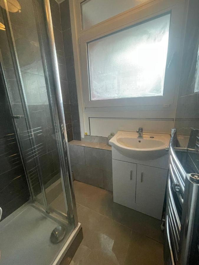Privat bolig Spacious Near With Smart Tv