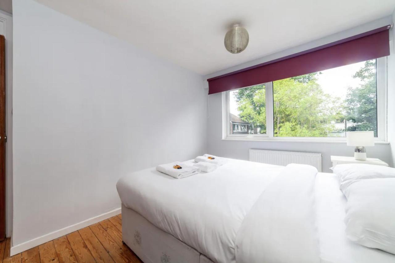 Peaceful Renovated 5bdr House Wgarden London