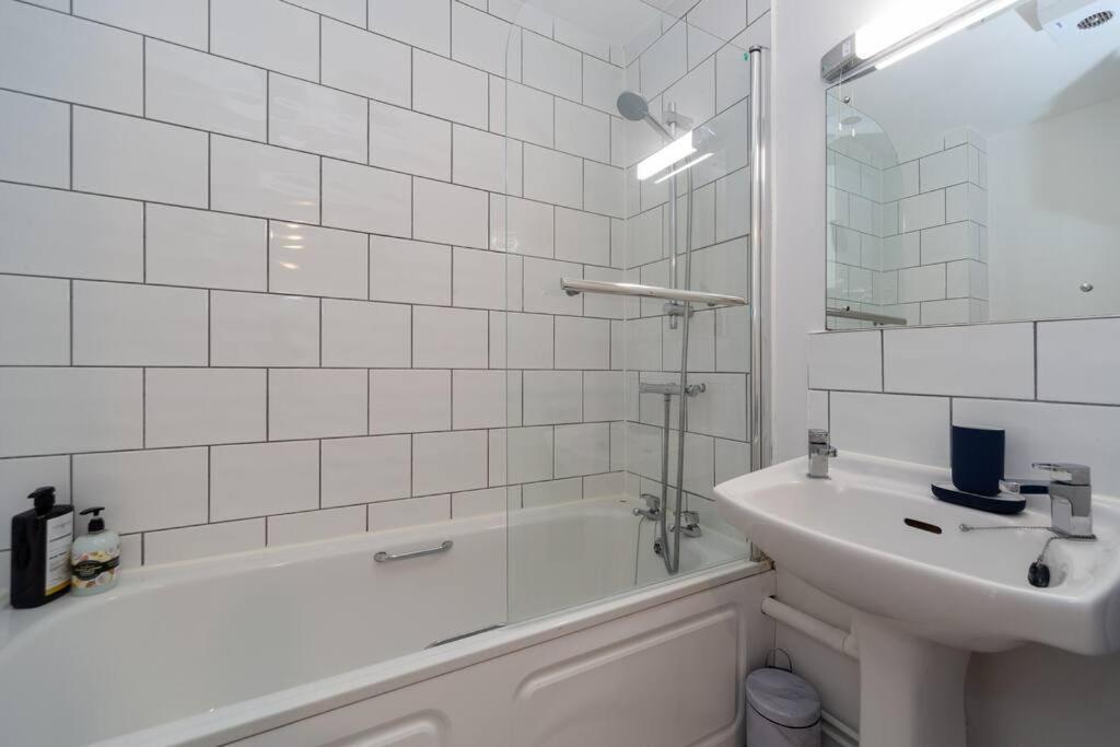Apartment Chelsea Battersea Luxury 5 Star Prime Location