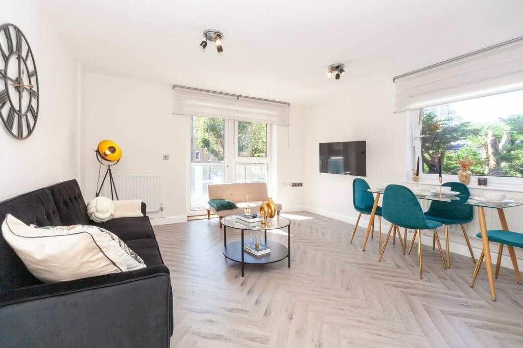 Chelsea Battersea Luxury 5 Star Prime Location Apartment