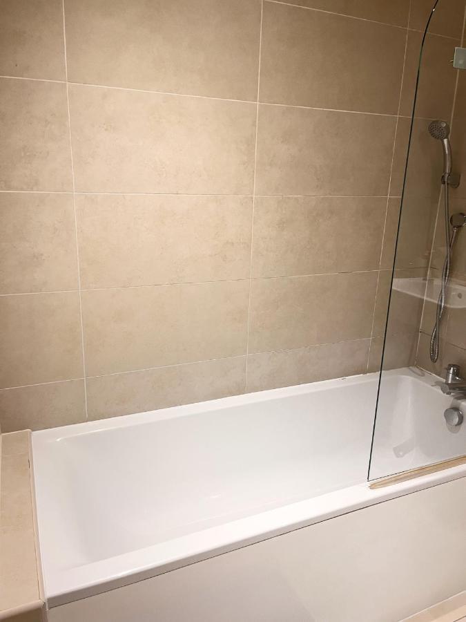 Lovely Charming 2-bedroom In Bow Lejlighed