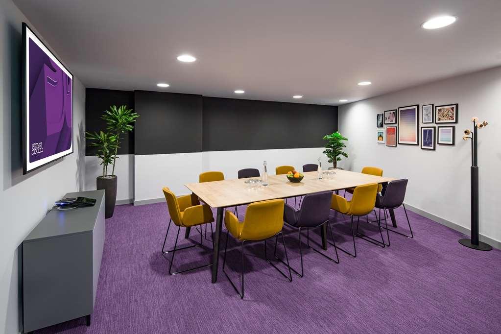 Yotel