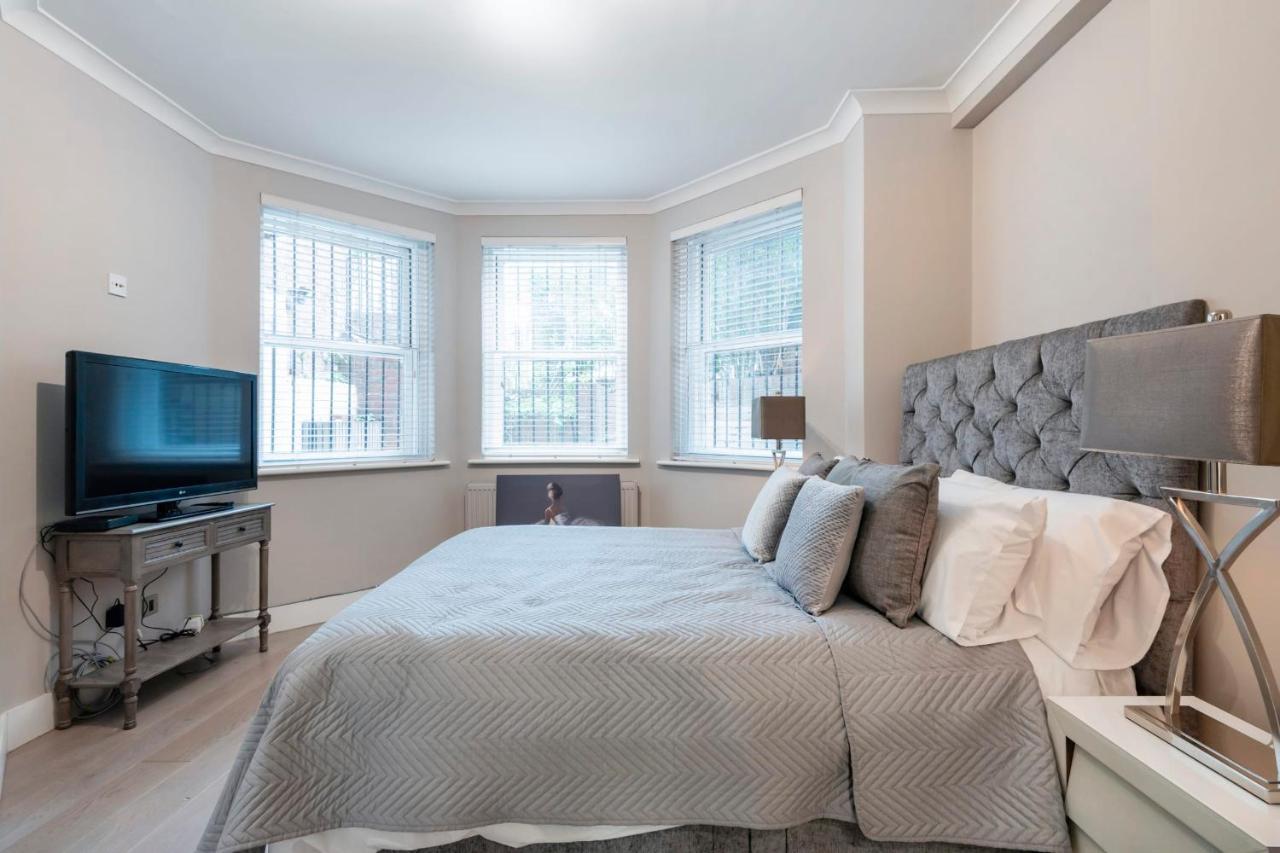 Hampstead Garden Flat-hosted By Sweetstay Apartment London
