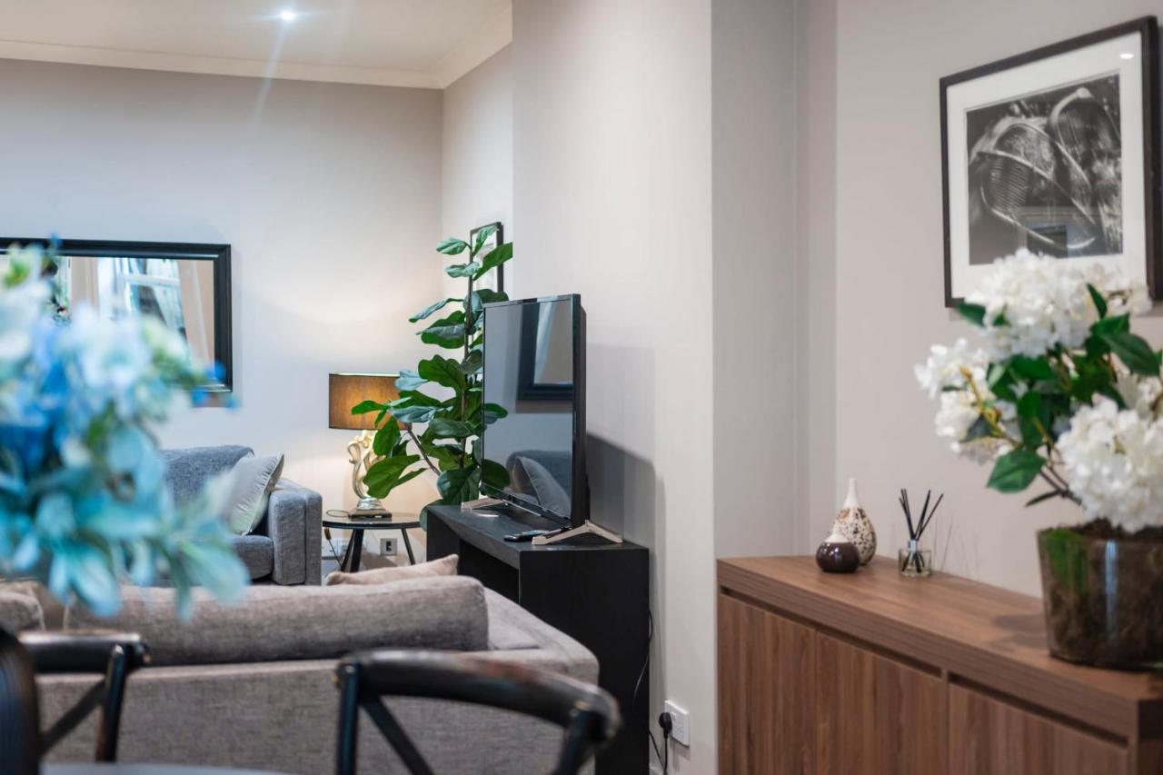 Apartment Hampstead Garden Flat-hosted By Sweetstay