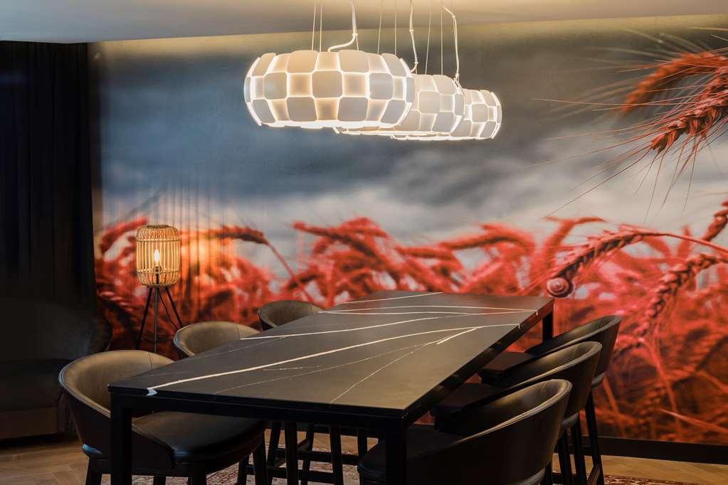Radisson Red Heathrow