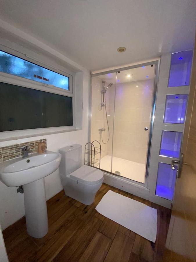 Apartment With Own Garden London