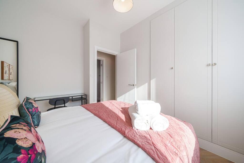 Cosy Tooting Retreat: 2-bed Gem Apartment London