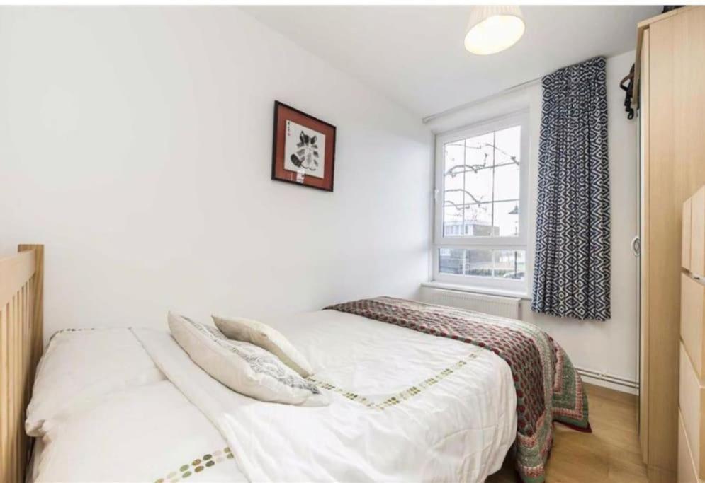 Spacious 2 Bedroom Flat In Londres