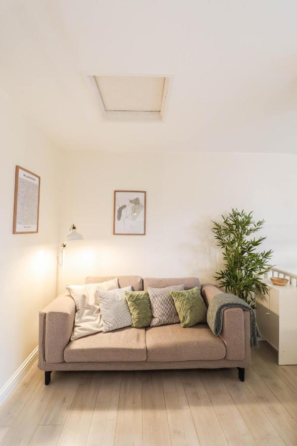 Beautiful 2-Bedroom Flat Just Steps From Oval Station Appartement Londres