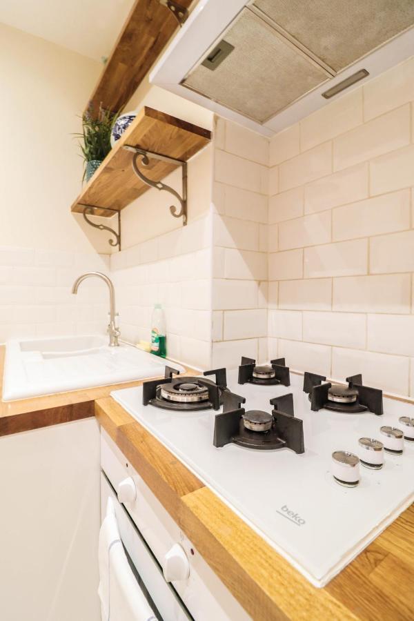 Beautiful 2-Bedroom Flat Just Steps From Oval Station * Londres