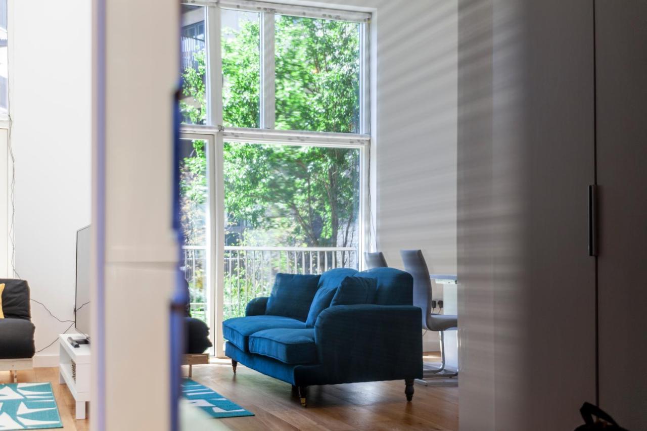 Amazing 3bdr Duplex Wbalcony East Lägenhet London