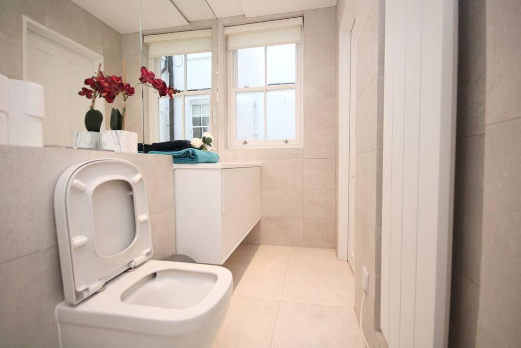 Lovely Flat In Baker Street