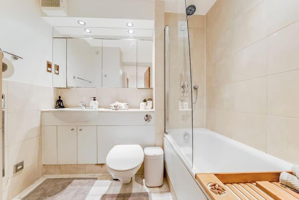 Spacious 1 Bedroom Apt Near Marble Arch