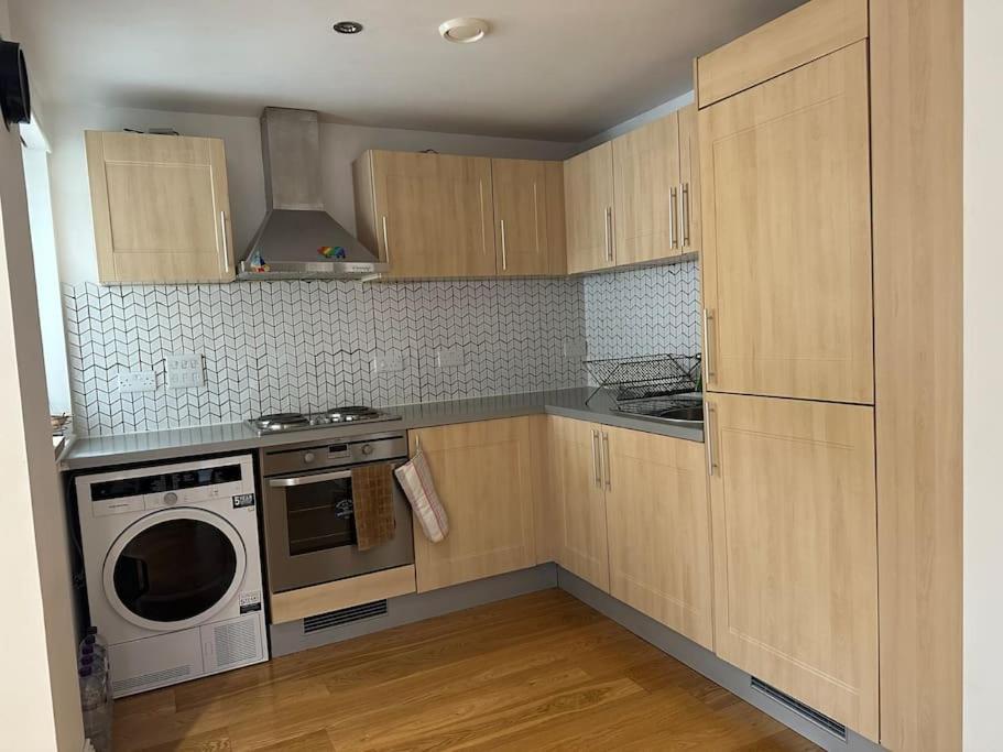 Appartamento Bright And Spacious Flat In Wimbledon, *