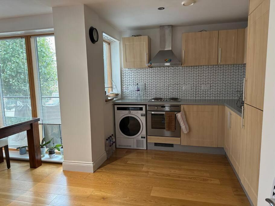 Appartamento Bright And Spacious Flat In Wimbledon, Londra