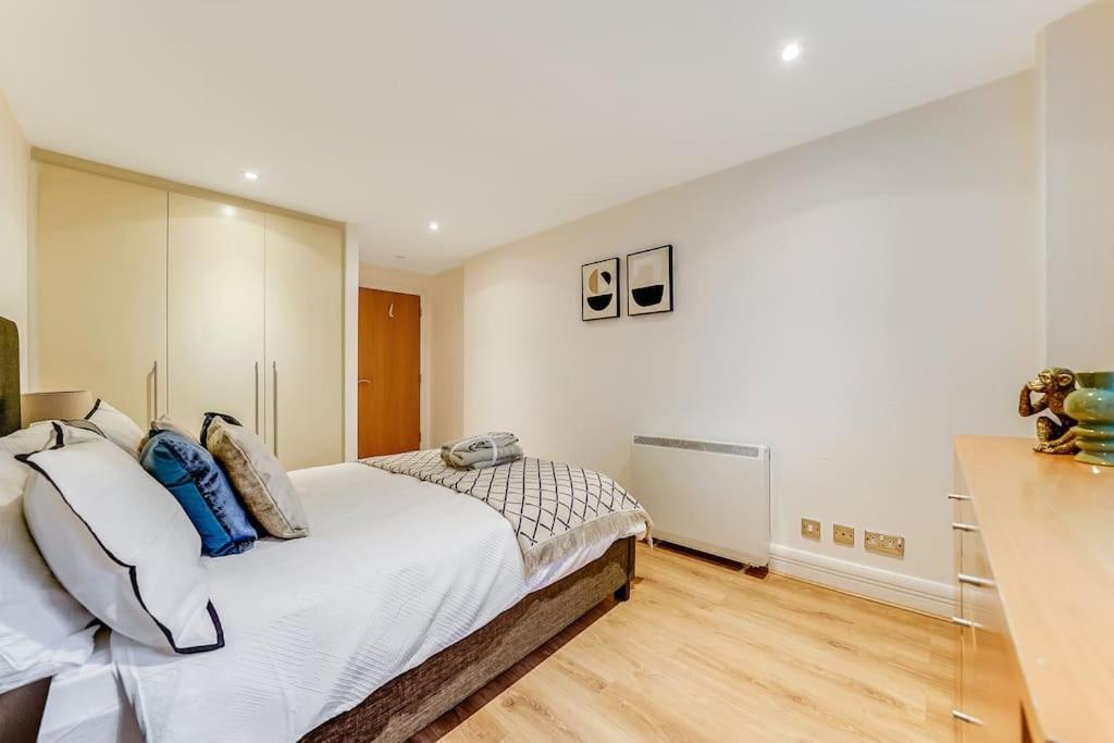 Spacious 1 Bedroom Apt Near Marble Arch Apartment London