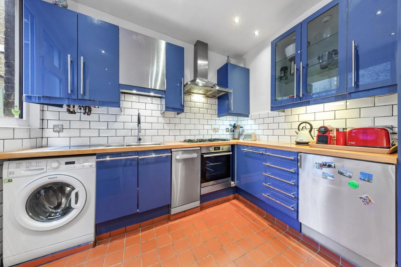 Quiet 2x Bedroom Victorian Terrace Flat + Garden