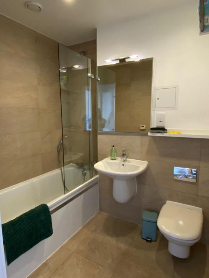 Apartment Morden 2bed2bath Zone2 City/river View *