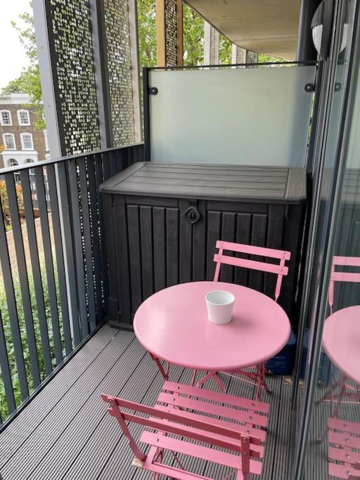Cool Dalston Studio With Balcony And Gym Appartamento Londra