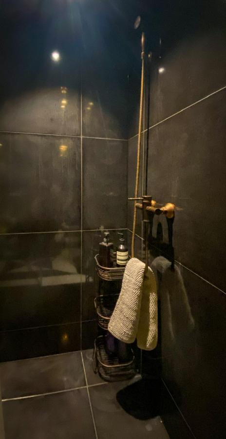 South Ken Designer Pad * London