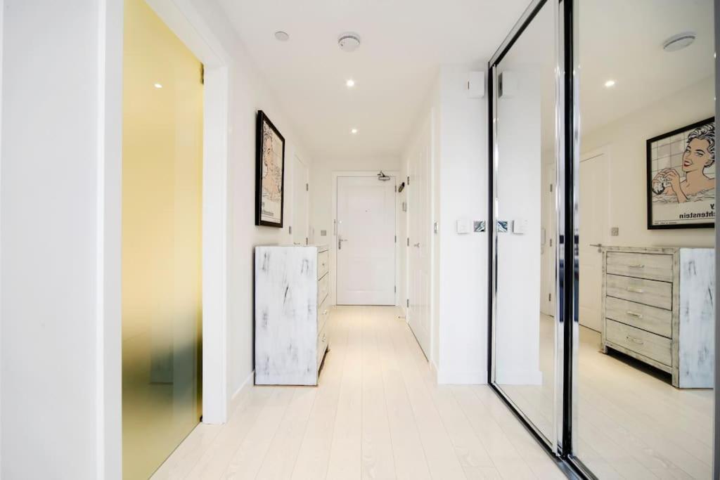 Cool Dalston Studio With Balcony And Gym * Londra