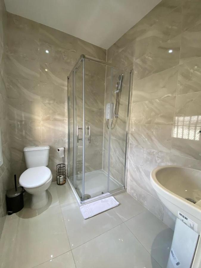 Holloway - Next To Emirates Stadium - Private Bathroom - Shared Kitchen Lägenhet London