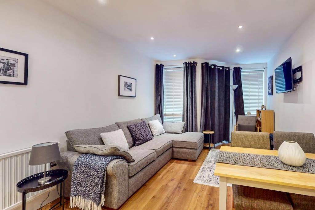 Lägenhet Bright & Beautiful 1 Bedroom Flat In Bridge