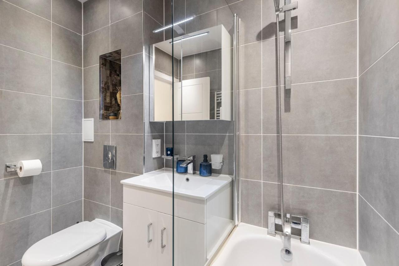 Modern Flat In Golders Lejlighed London