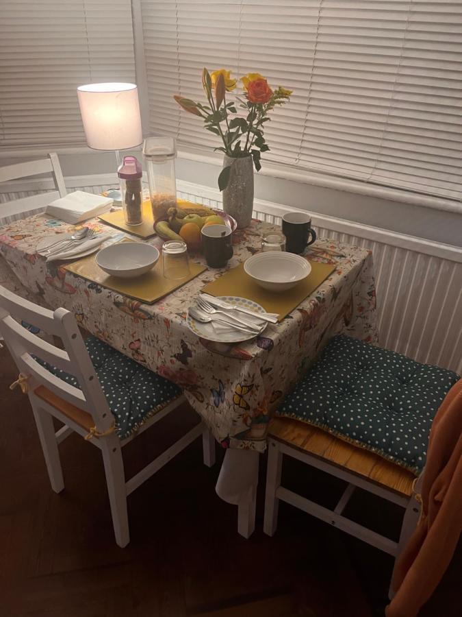 From Cosy Couette-café