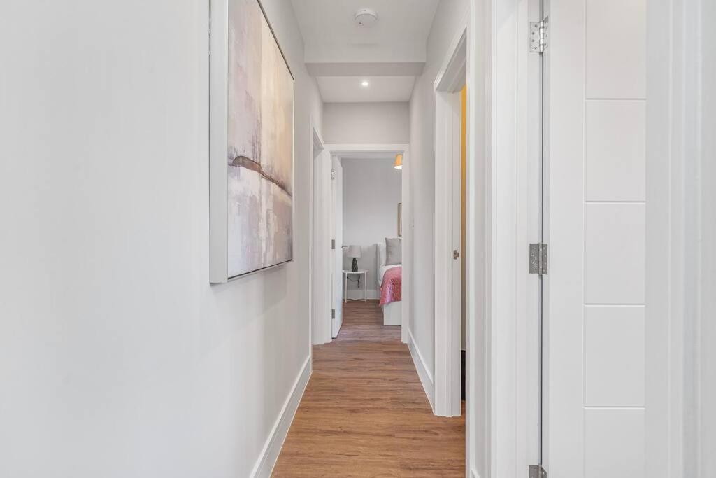 Tranquil 2-bed Oasis In Tooting 20 Min To Central Leilighet
