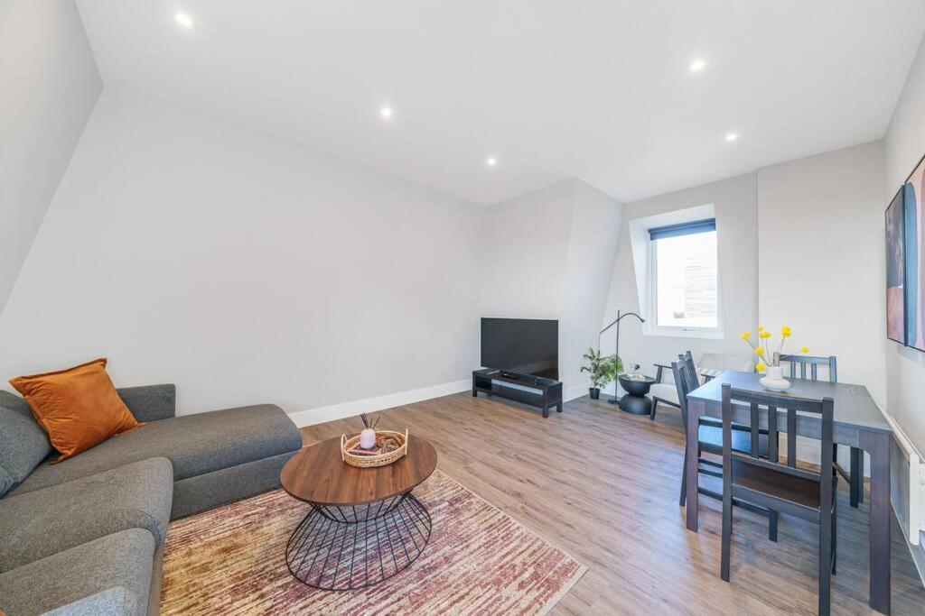 Tranquil 2-bed Oasis In Tooting 20 Min To Central Leilighet *