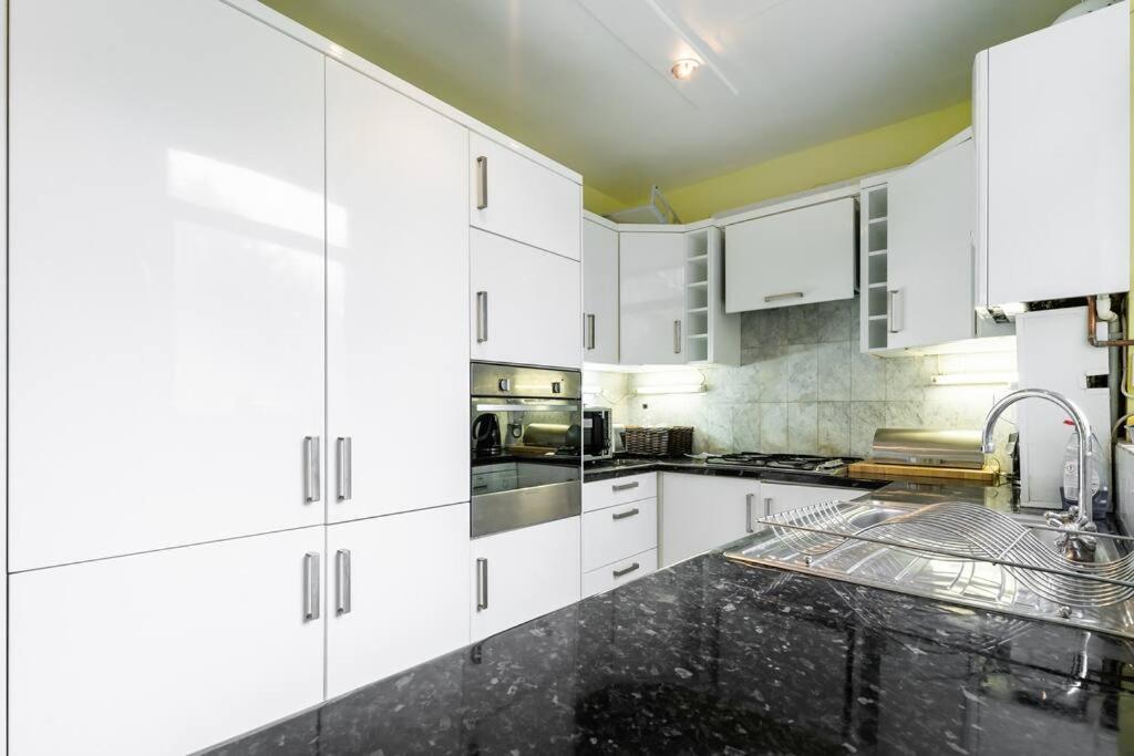 Stunning Three Bed In West Hampstead * Londra