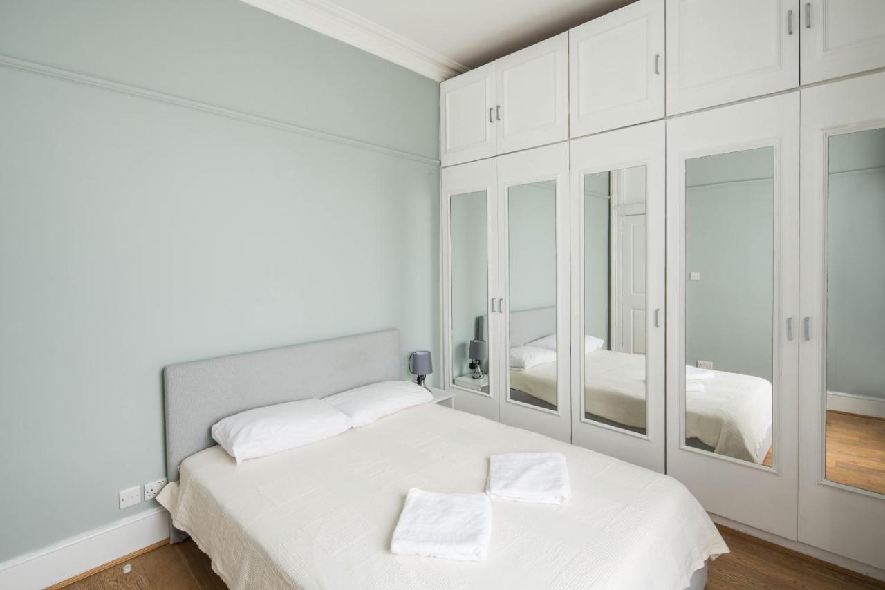Apartment Gloucester Station Gem: 3 Bedroom Oasis *